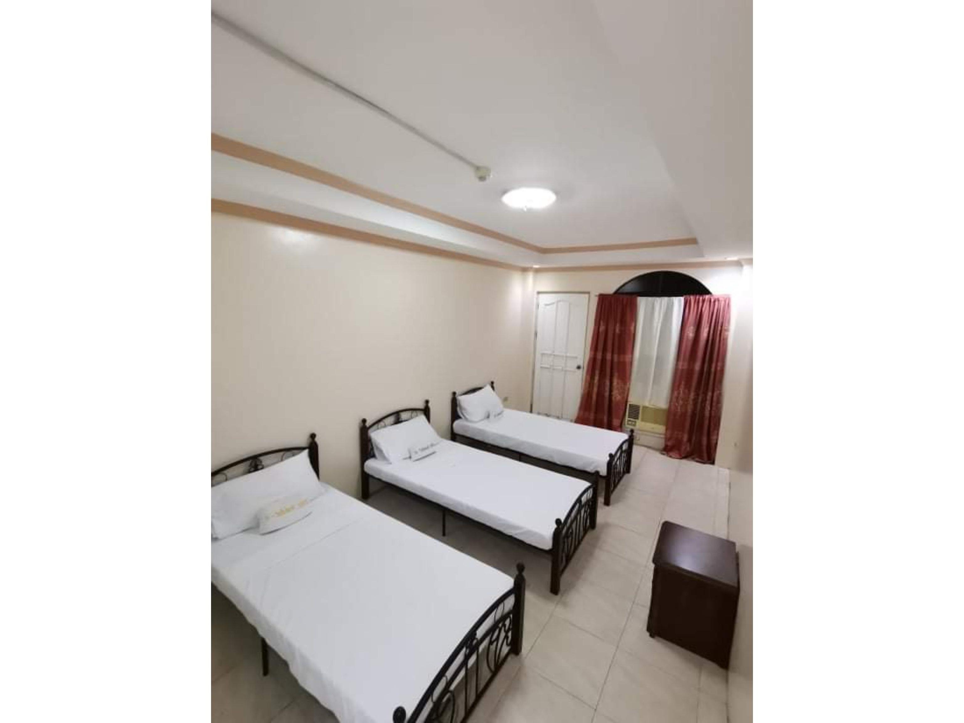 מלון Oyo 799 Ddd Habitat Iloilo מראה חיצוני תמונה
